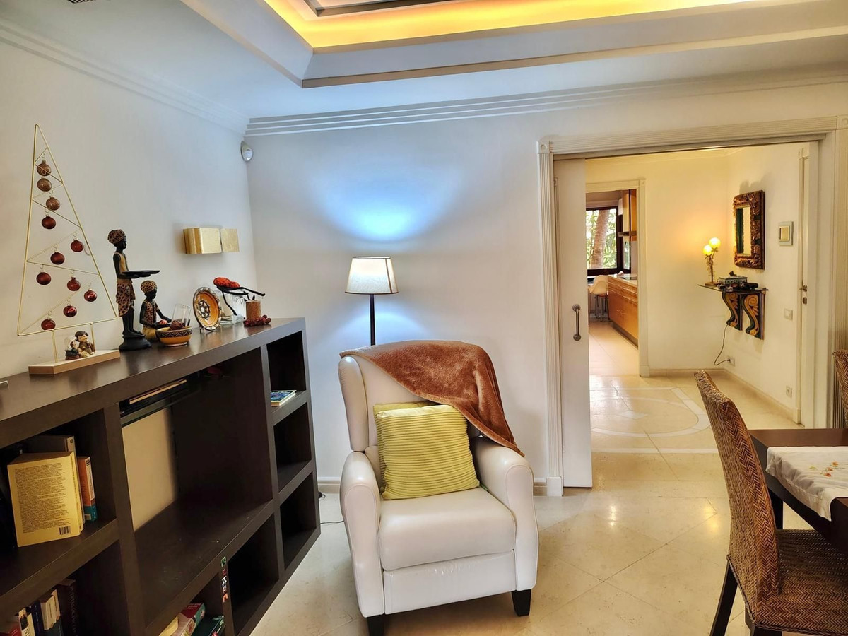 3 Bed Apartment for sale in Estepona Costa Del Sol, Málaga, Spain