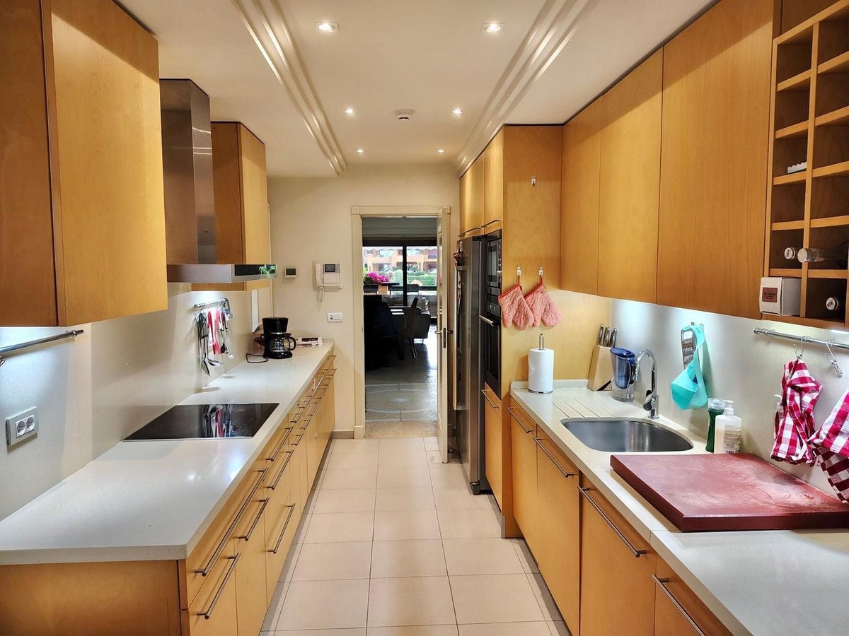 3 Bed Apartment for sale in Estepona Costa Del Sol, Málaga, Spain