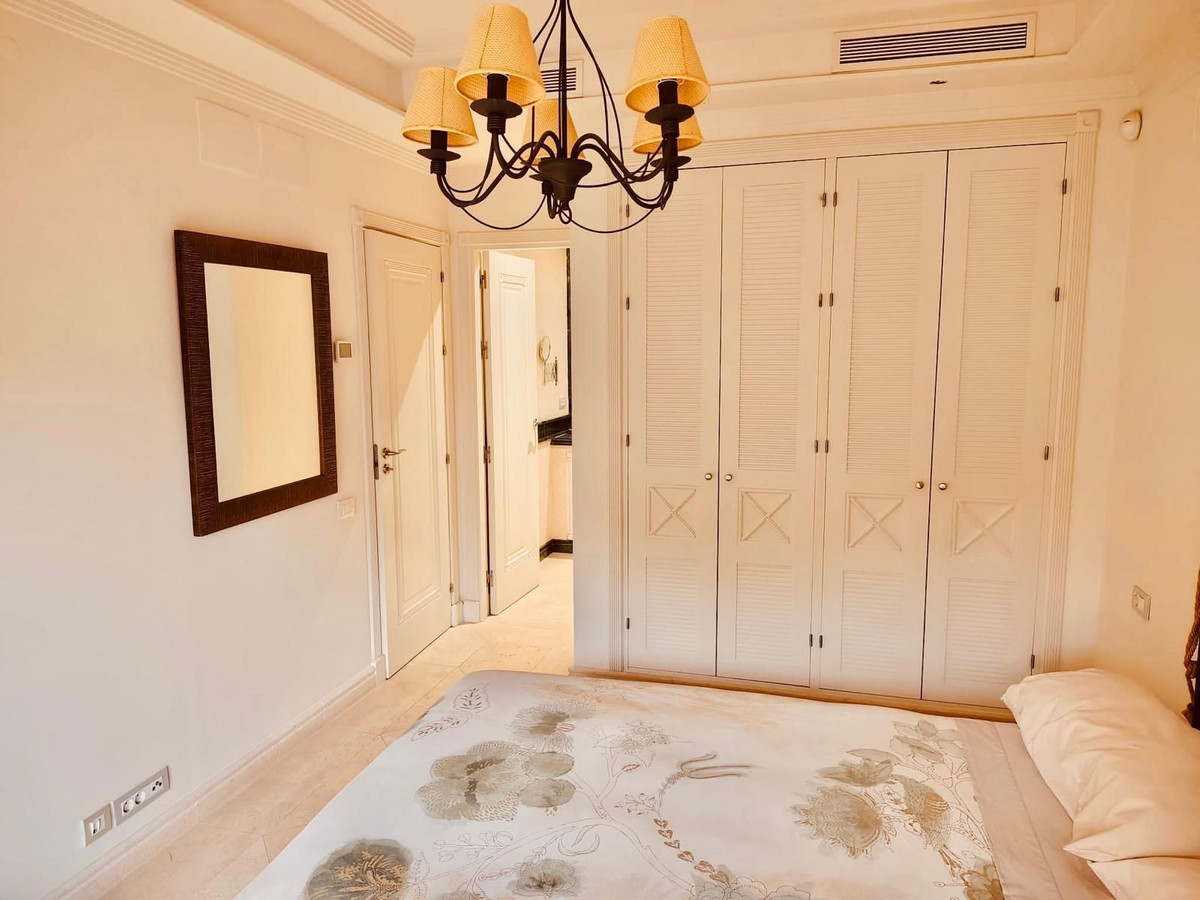 3 Bed Apartment for sale in Estepona Costa Del Sol, Málaga, Spain