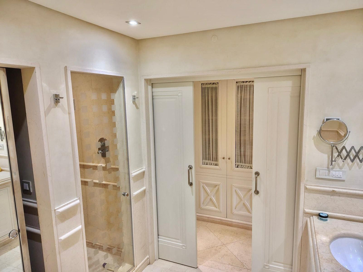 3 Bed Apartment for sale in Estepona Costa Del Sol, Málaga, Spain