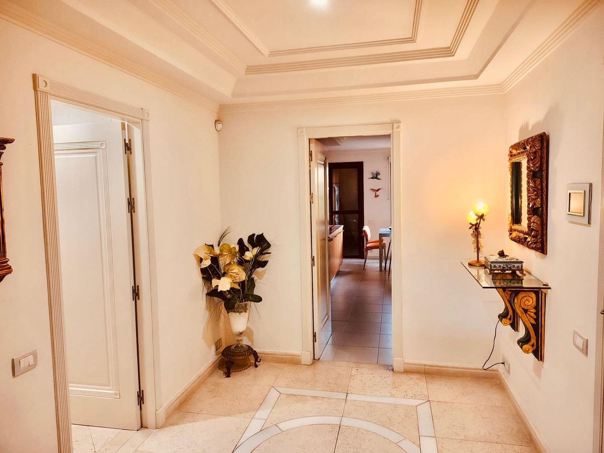 3 Bed Apartment for sale in Estepona Costa Del Sol, Málaga, Spain