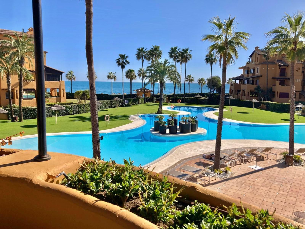 3 Bed Apartment for sale in Estepona Costa Del Sol, Málaga, Spain