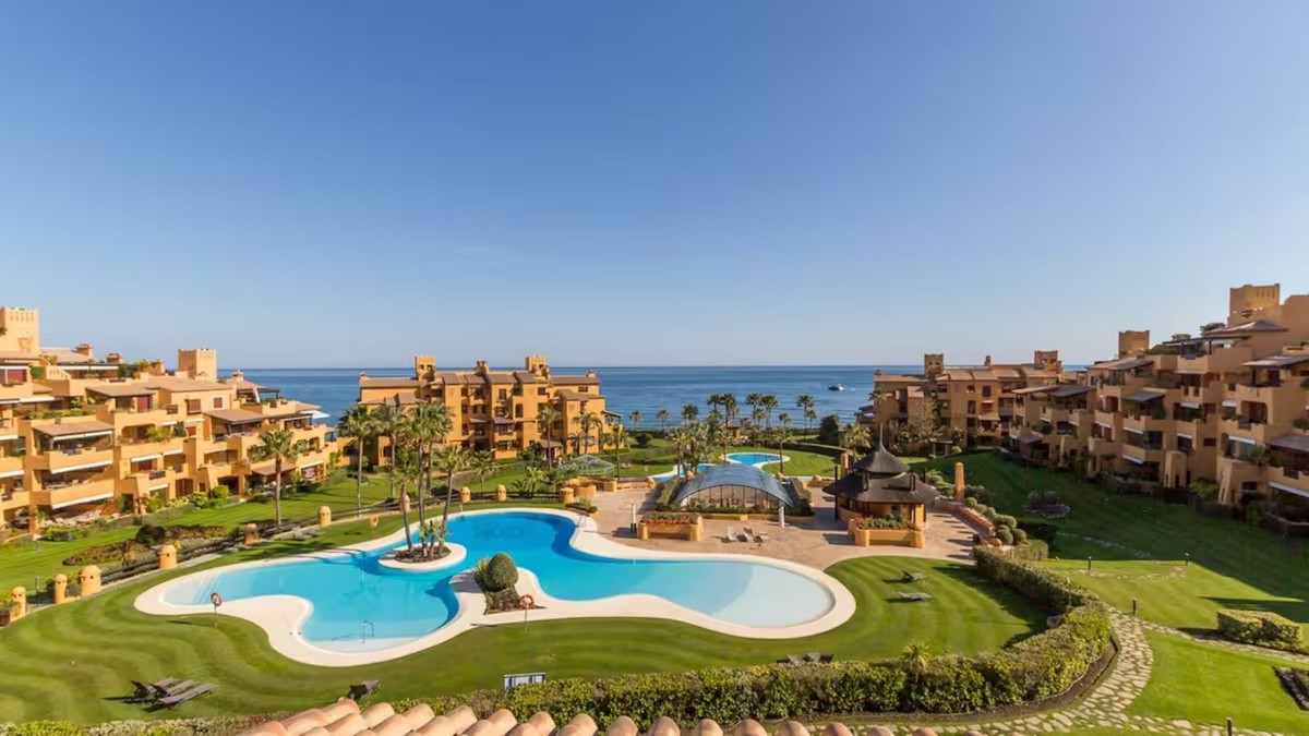 3 Bed Apartment for sale in Estepona Costa Del Sol, Málaga, Spain