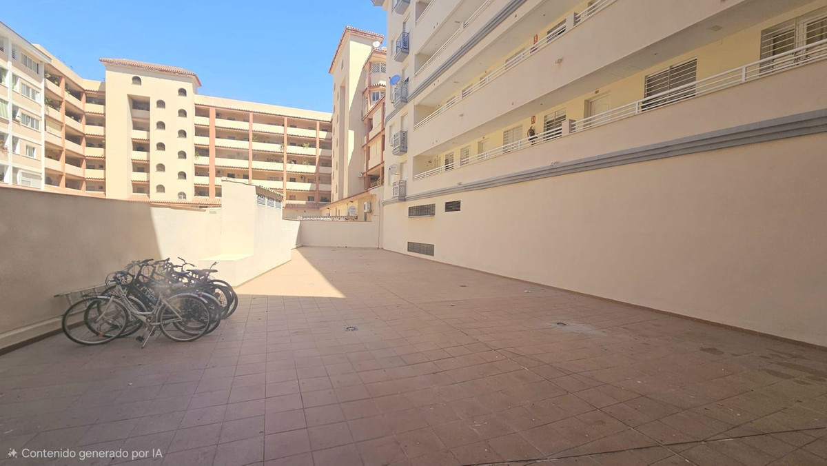 3 Bed Apartment for sale in Fuengirola Costa Del Sol, Málaga, Spain