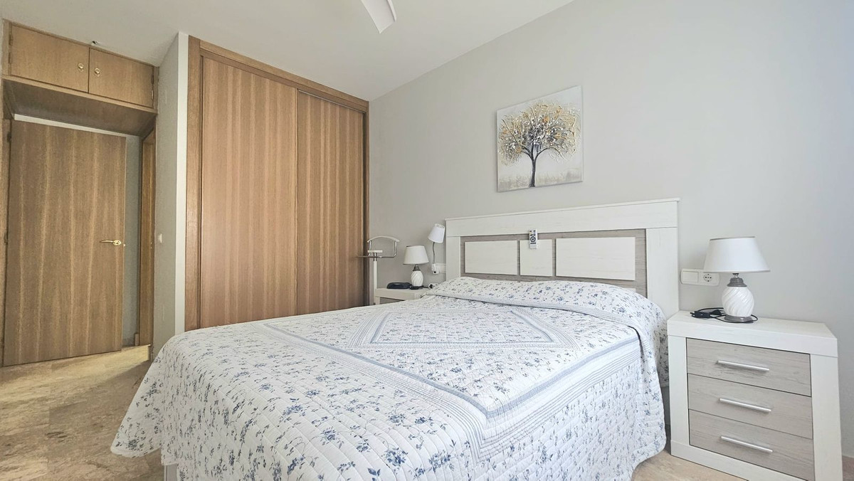 3 Bed Apartment for sale in Fuengirola Costa Del Sol, Málaga, Spain