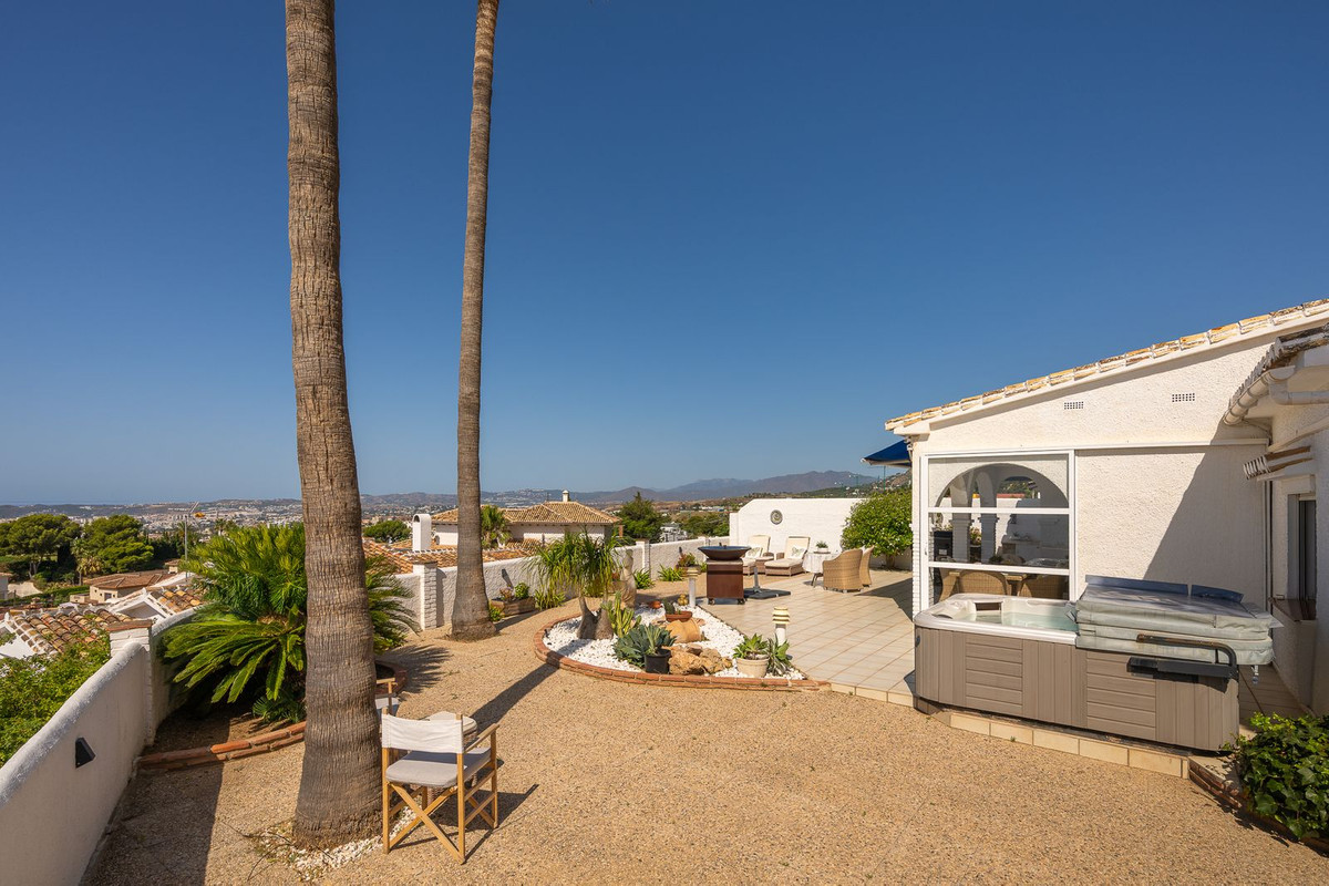 3 Bed Townhouse for sale in Benalmadena Costa Del Sol, Málaga, Spain