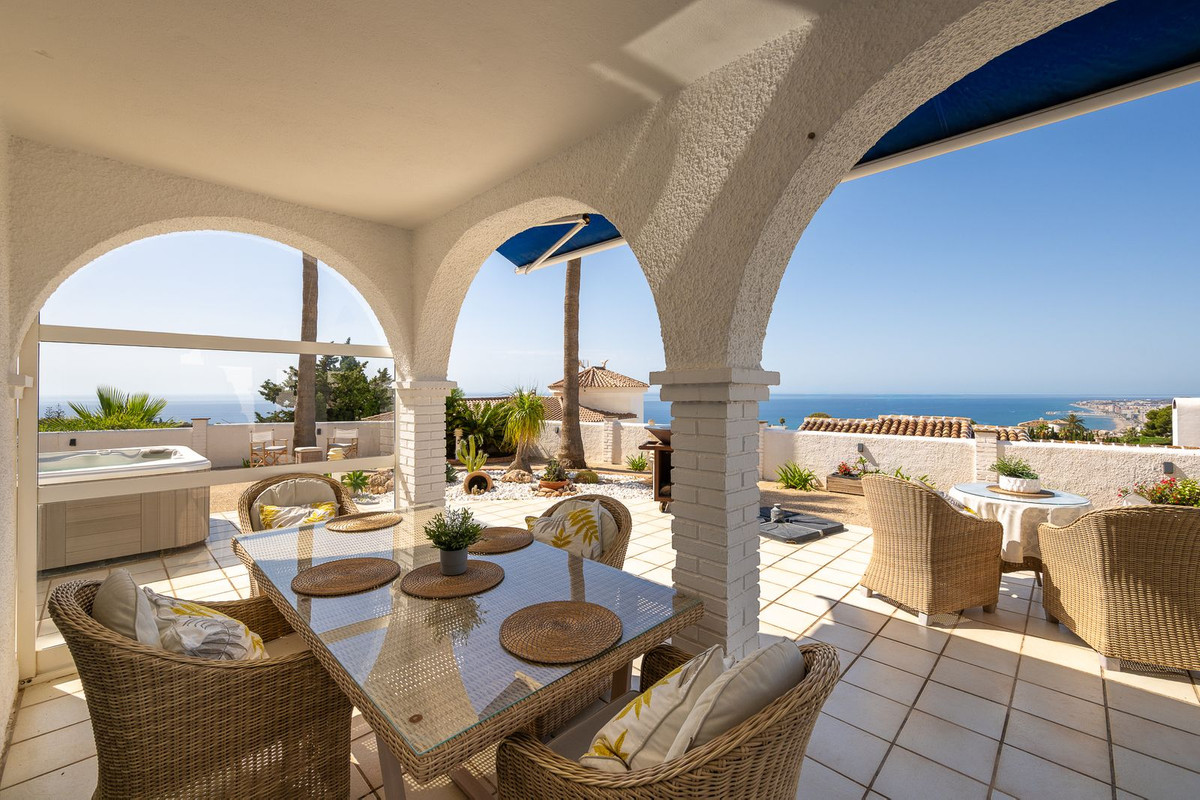 3 Bed Townhouse for sale in Benalmadena Costa Del Sol, Málaga, Spain