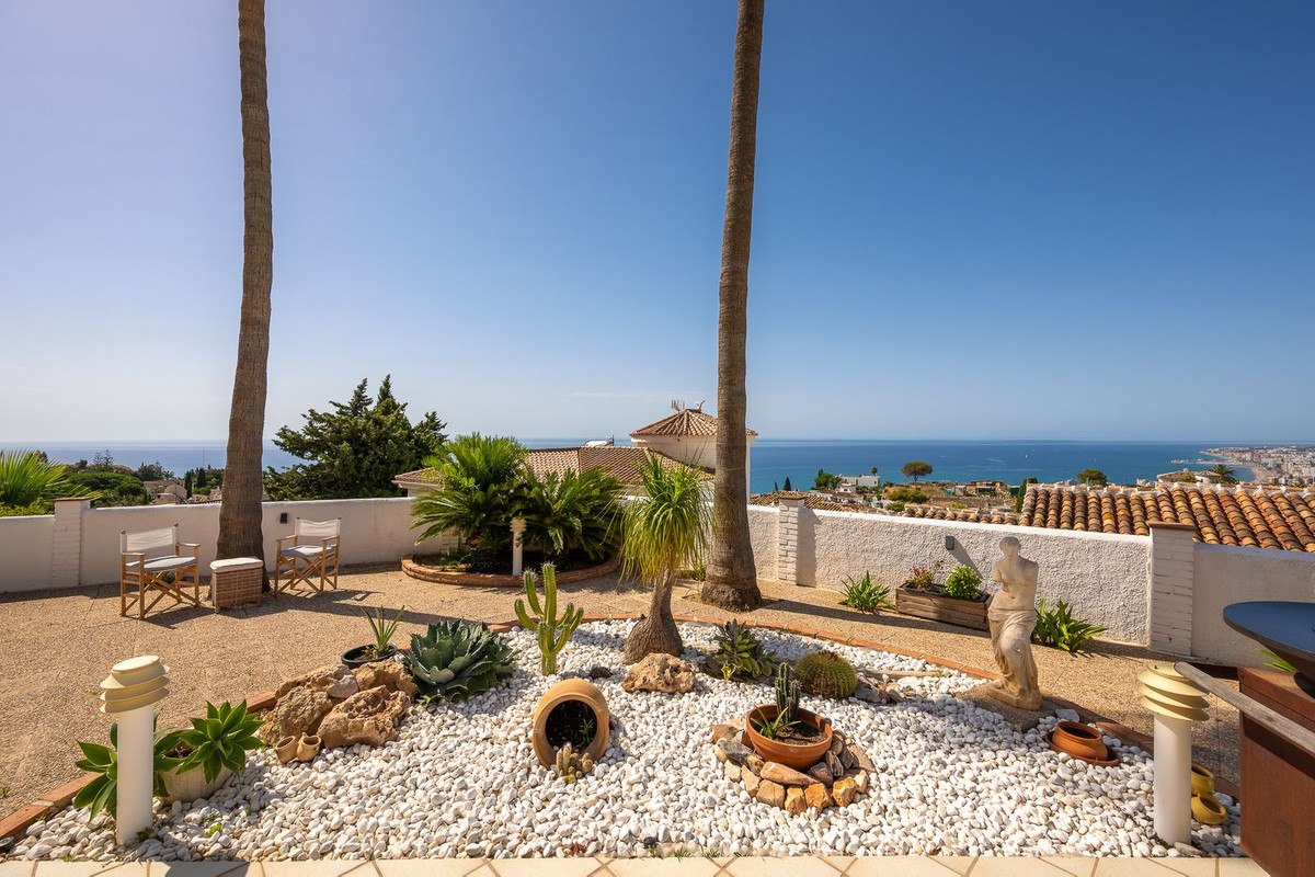 3 Bed Townhouse for sale in Benalmadena Costa Del Sol, Málaga, Spain