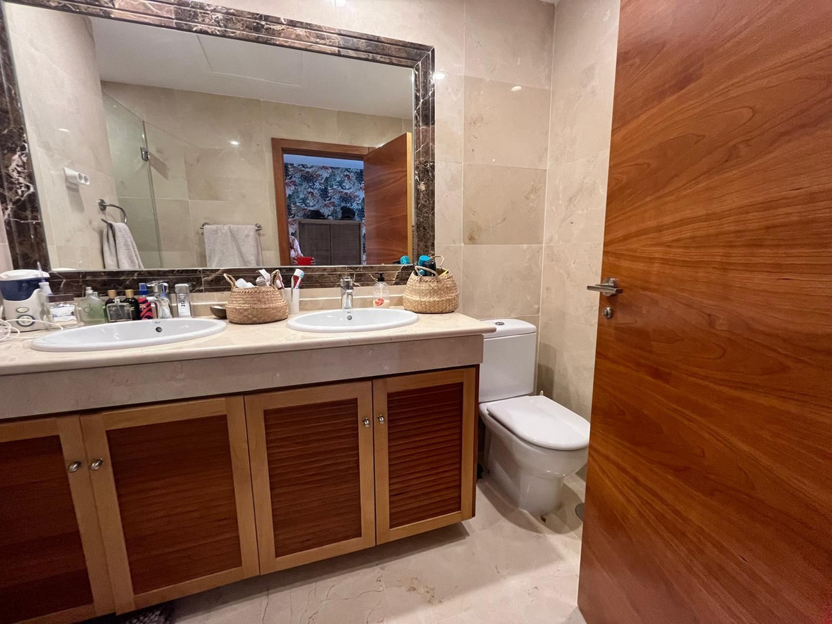 3 Bed Townhouse for sale in Estepona Costa Del Sol, Málaga, Spain