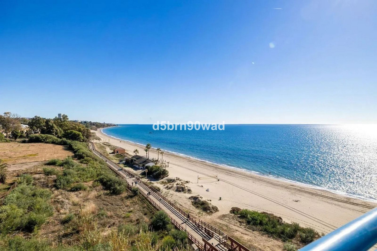 3 Bed Apartment for sale in Marbella Costa Del Sol, Málaga, Spain