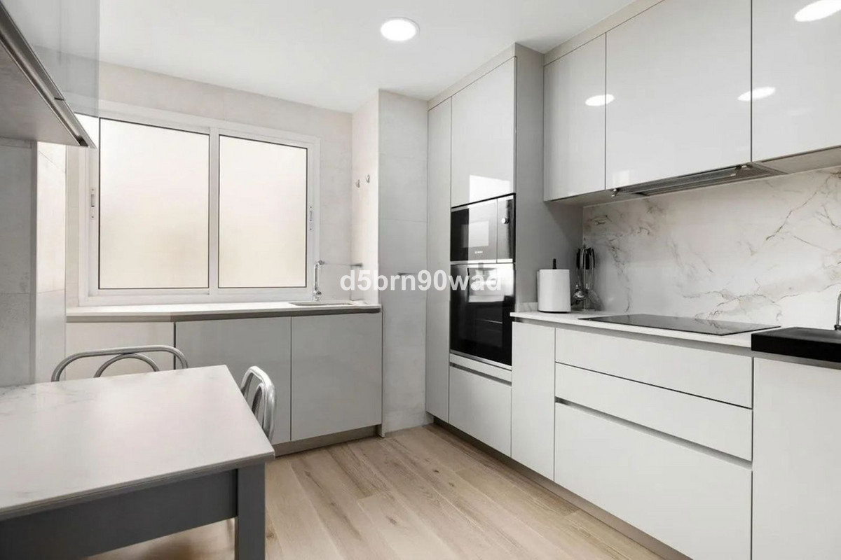 3 Bed Apartment for sale in Marbella Costa Del Sol, Málaga, Spain