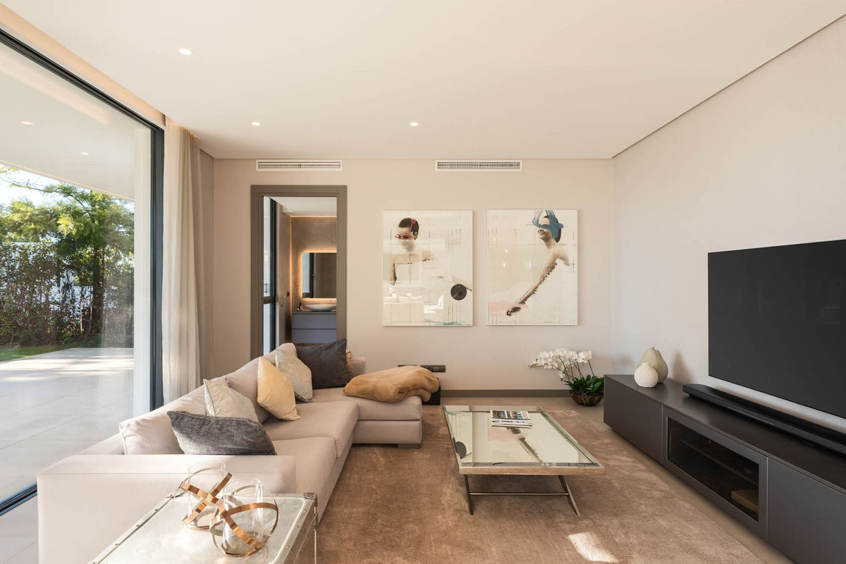 5 Bed Townhouse for sale in La Zagaleta Costa Del Sol, Málaga, Spain