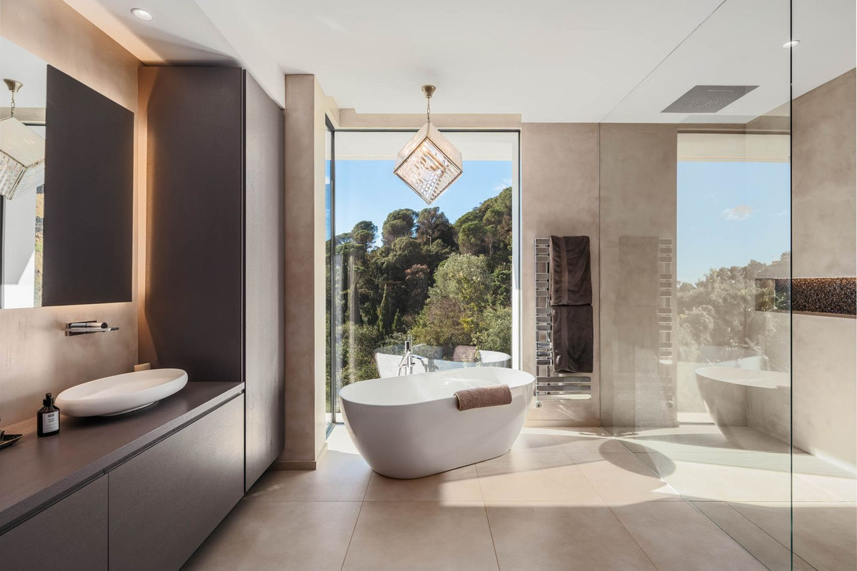 5 Bed Townhouse for sale in La Zagaleta Costa Del Sol, Málaga, Spain