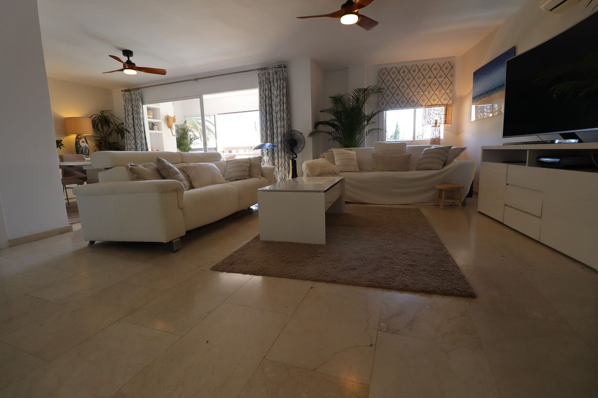3 Bed Apartment for sale in Marbella Costa Del Sol, Málaga, Spain
