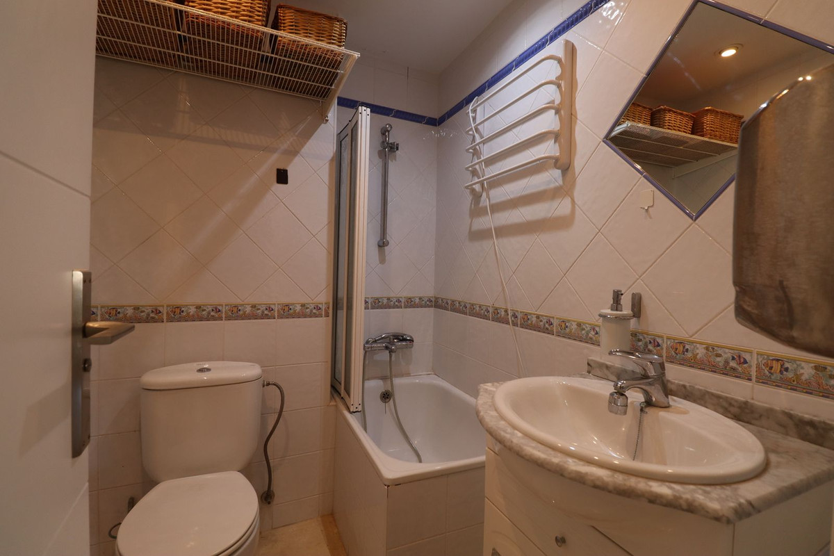 3 Bed Apartment for sale in Marbella Costa Del Sol, Málaga, Spain