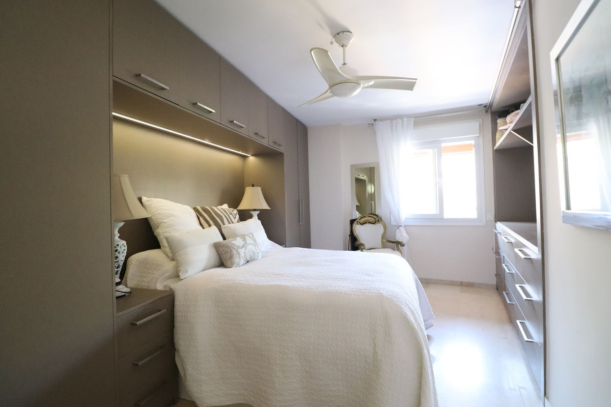 3 Bed Apartment for sale in Marbella Costa Del Sol, Málaga, Spain