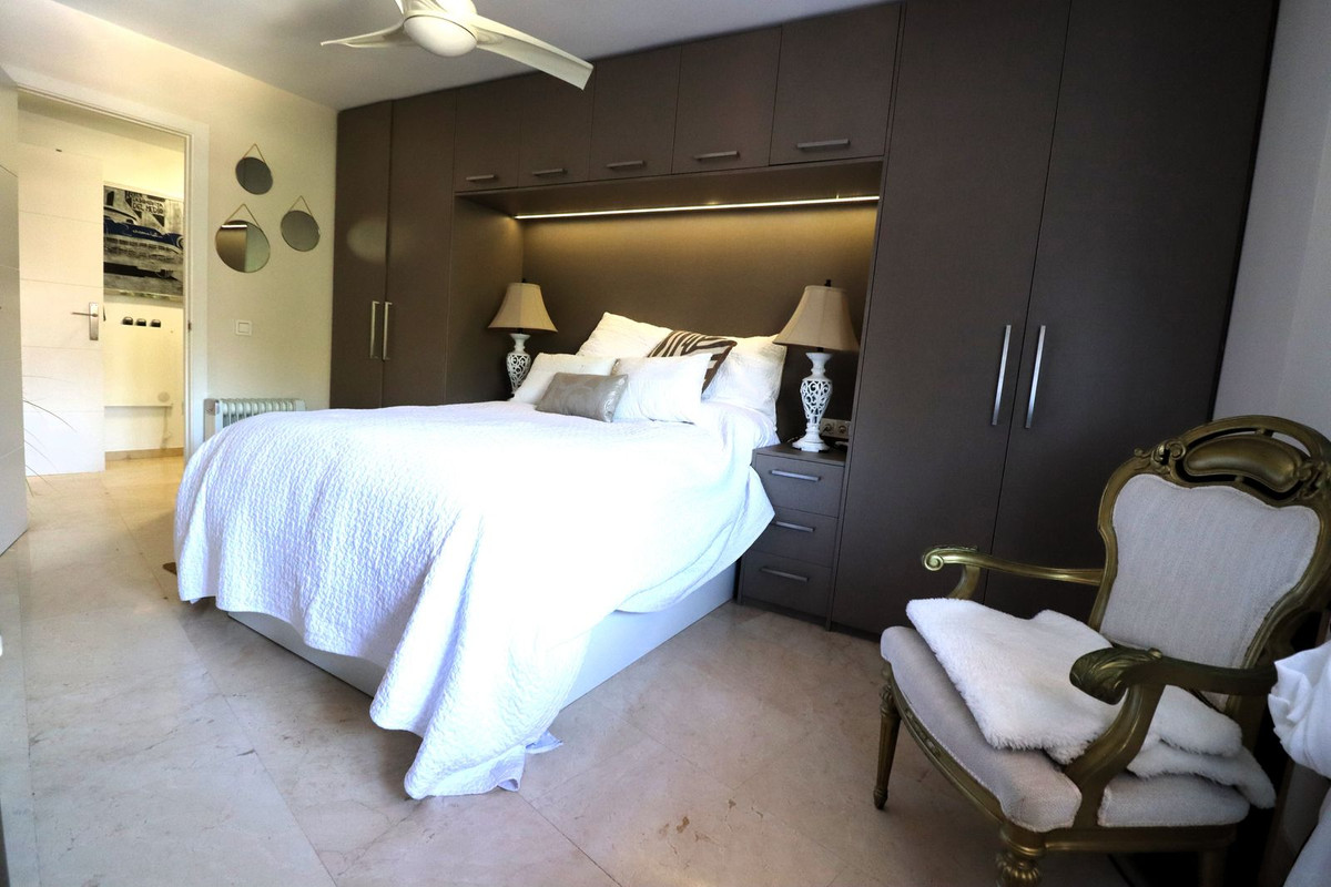 3 Bed Apartment for sale in Marbella Costa Del Sol, Málaga, Spain