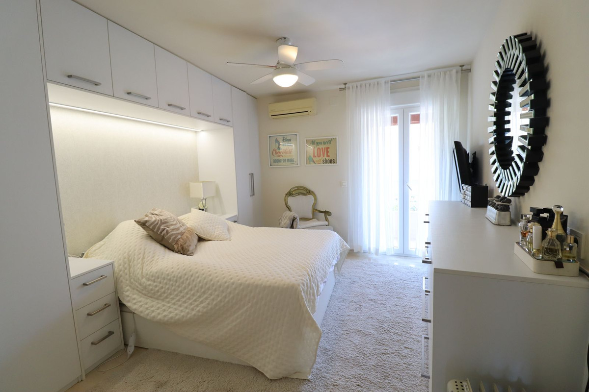 3 Bed Apartment for sale in Marbella Costa Del Sol, Málaga, Spain