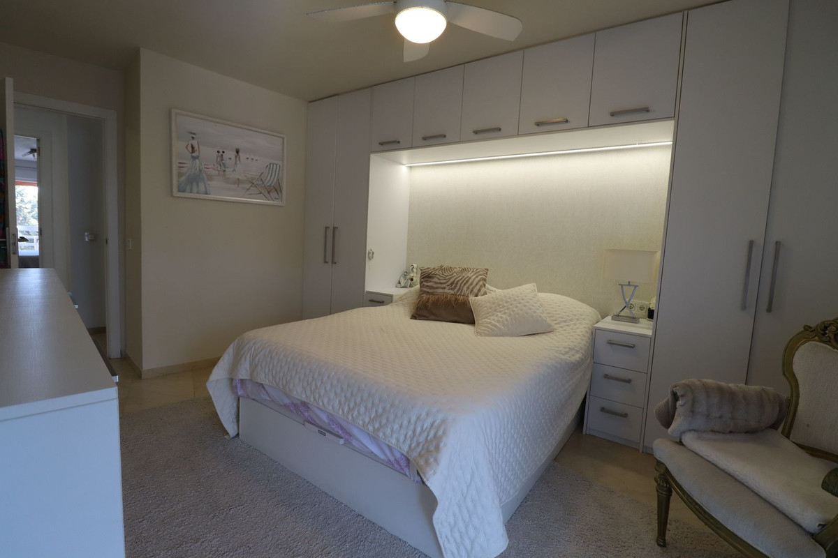 3 Bed Apartment for sale in Marbella Costa Del Sol, Málaga, Spain