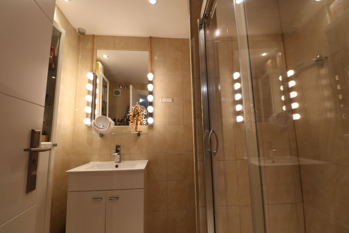 3 Bed Apartment for sale in Marbella Costa Del Sol, Málaga, Spain