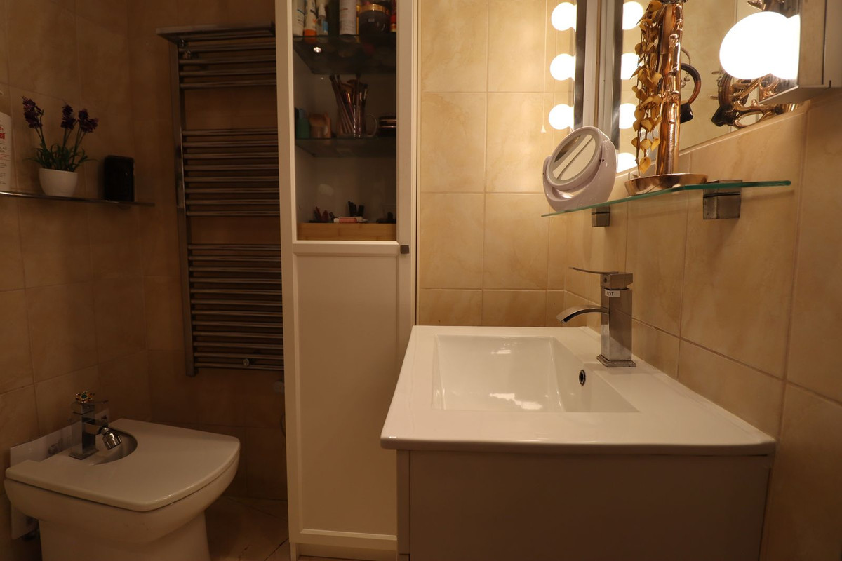 3 Bed Apartment for sale in Marbella Costa Del Sol, Málaga, Spain