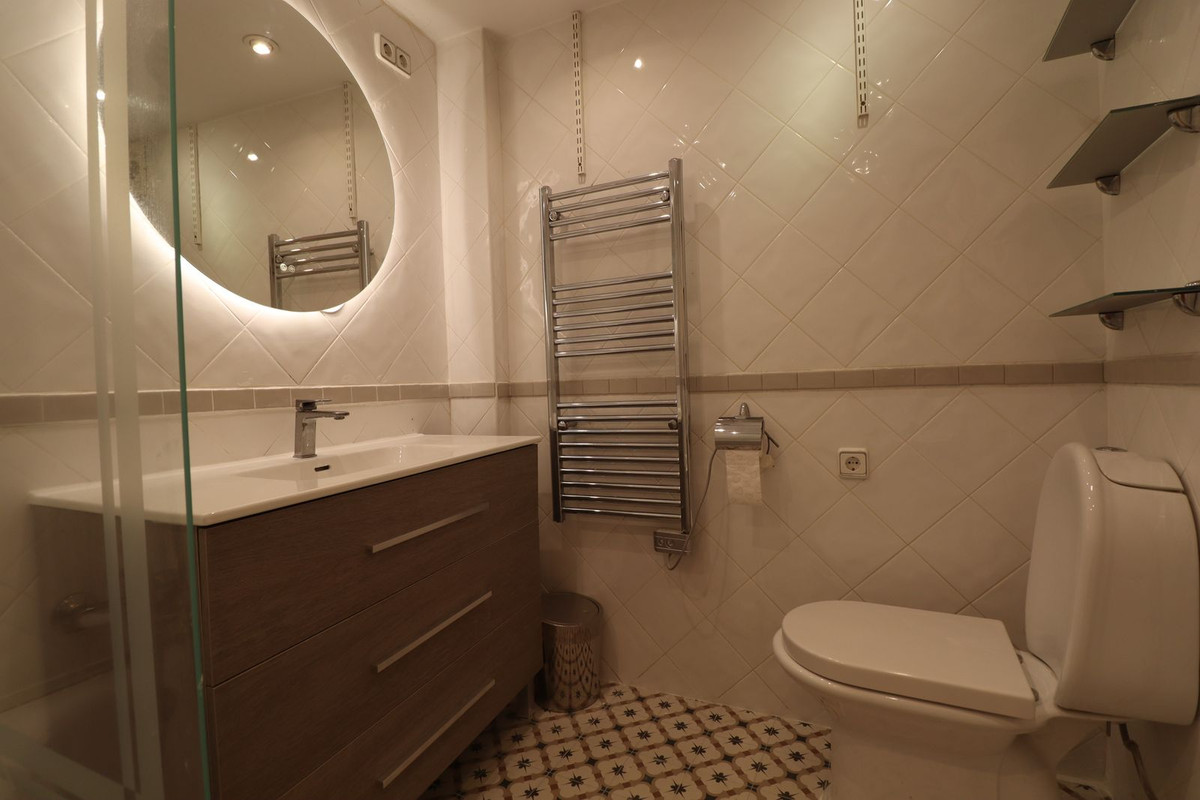 3 Bed Apartment for sale in Marbella Costa Del Sol, Málaga, Spain