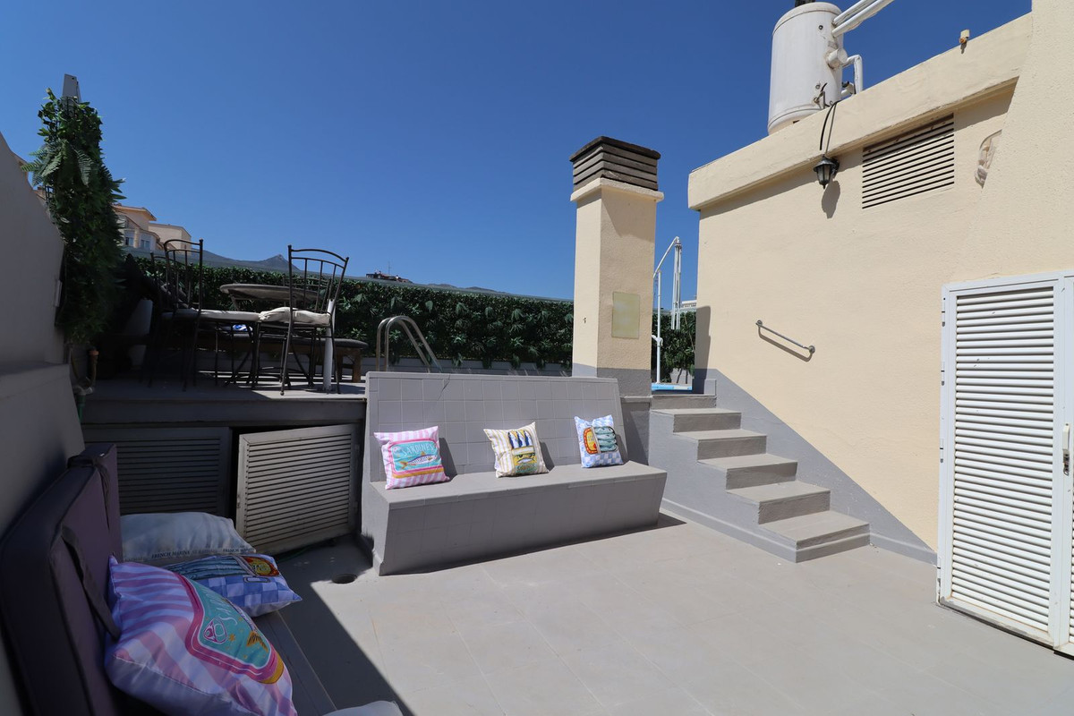 3 Bed Apartment for sale in Marbella Costa Del Sol, Málaga, Spain
