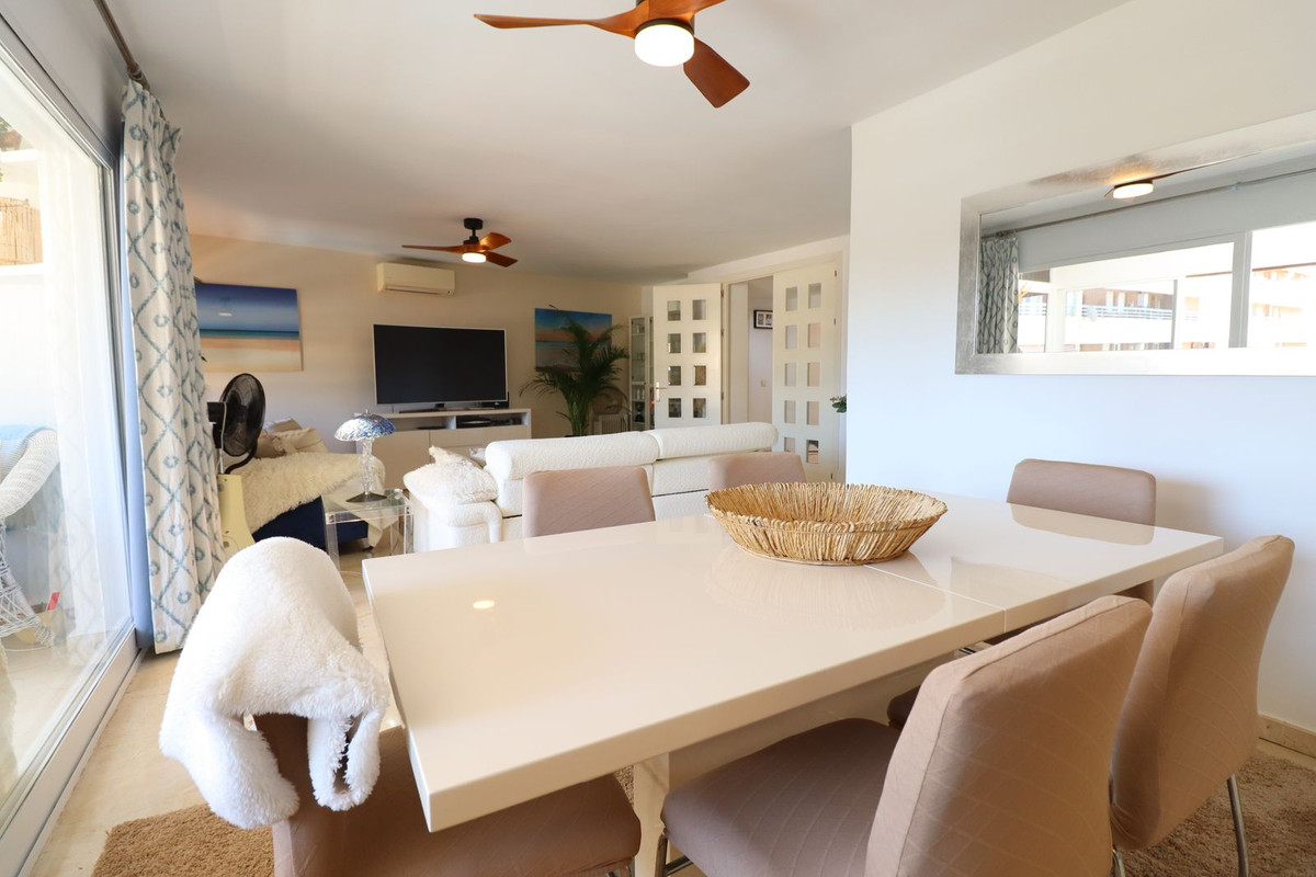 3 Bed Apartment for sale in Marbella Costa Del Sol, Málaga, Spain