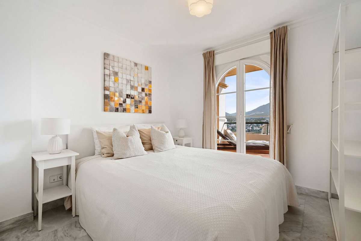 2 Bed Apartment for sale in Nueva Andalucía Costa Del Sol, Málaga, Spain