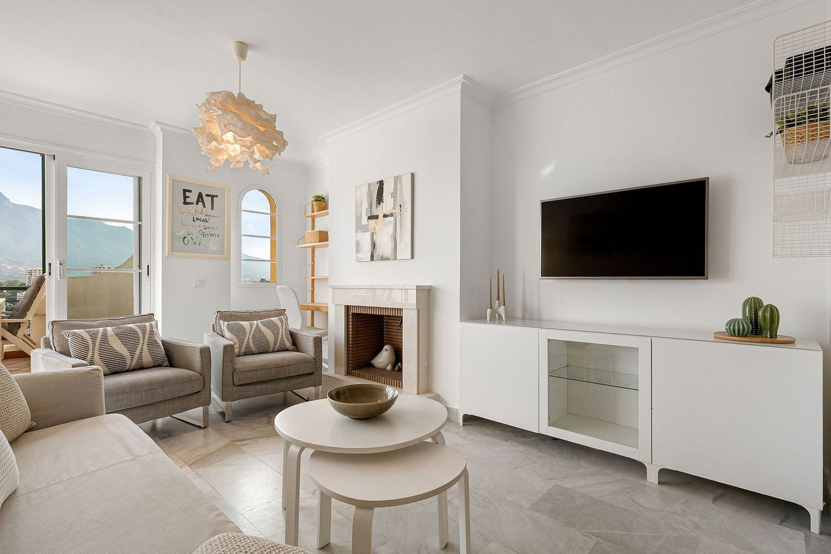 2 Bed Apartment for sale in Nueva Andalucía Costa Del Sol, Málaga, Spain