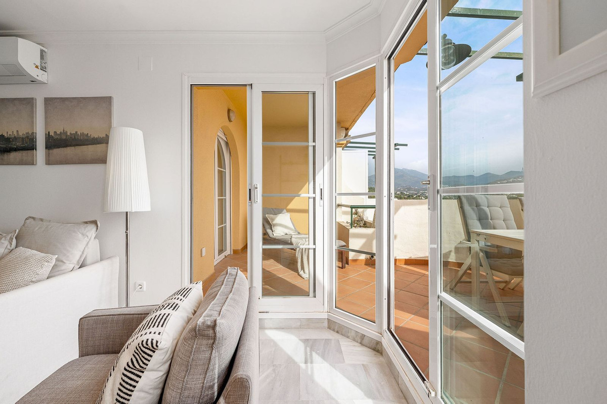 2 Bed Apartment for sale in Nueva Andalucía Costa Del Sol, Málaga, Spain