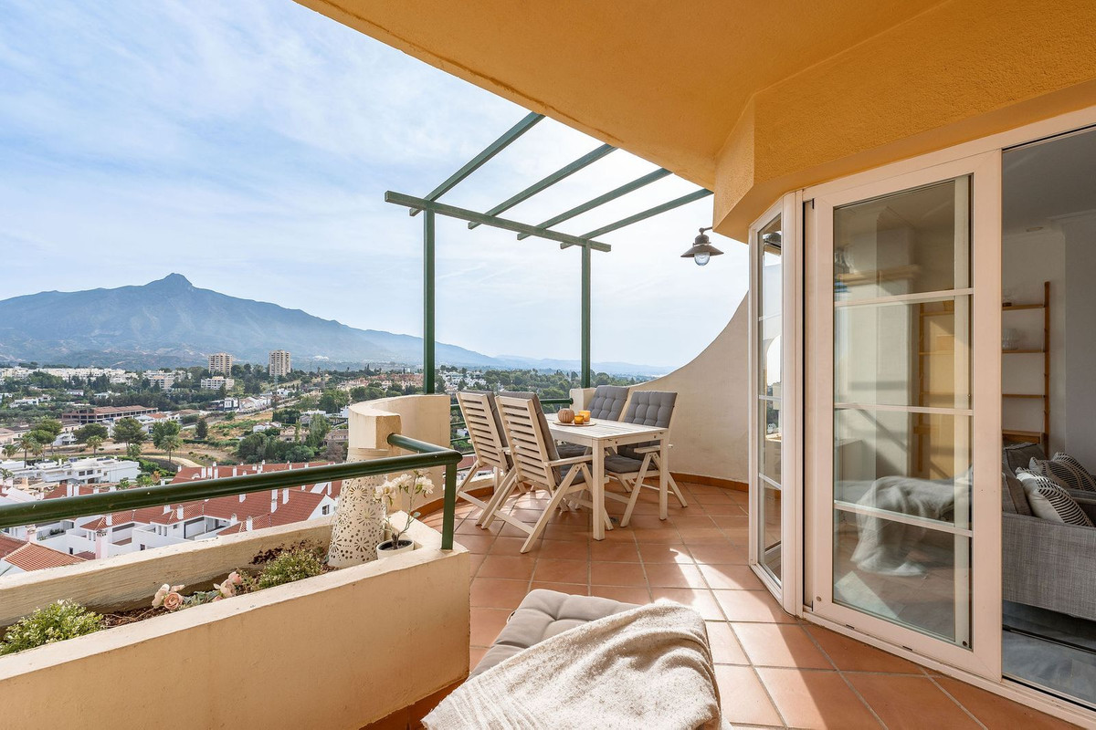 2 Bed Apartment for sale in Nueva Andalucía Costa Del Sol, Málaga, Spain