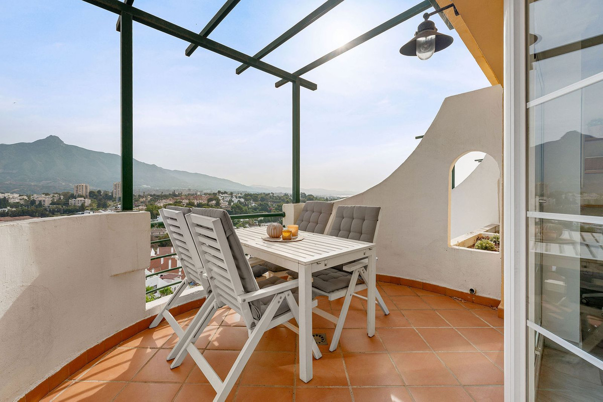 2 Bed Apartment for sale in Nueva Andalucía Costa Del Sol, Málaga, Spain