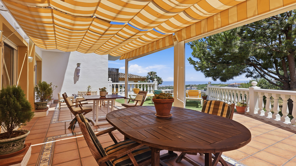 4 Bed Townhouse for sale in Manilva Costa Del Sol, Málaga, Spain
