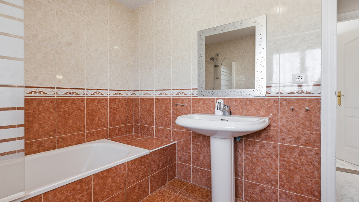 4 Bed Townhouse for sale in Manilva Costa Del Sol, Málaga, Spain