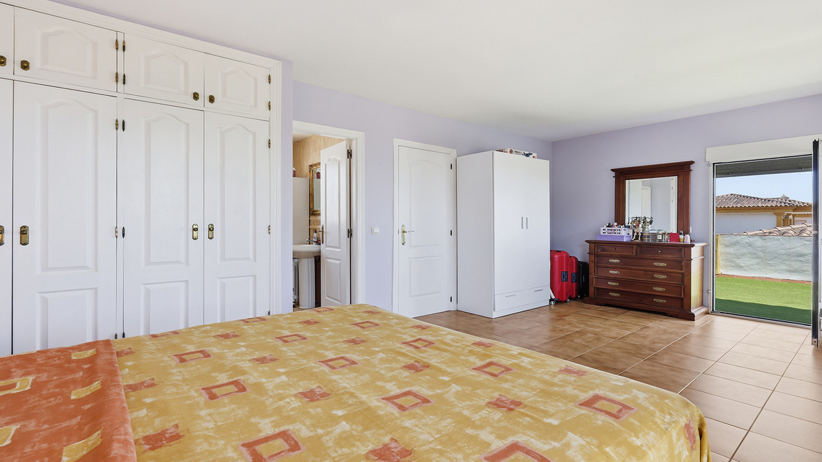 4 Bed Townhouse for sale in Manilva Costa Del Sol, Málaga, Spain