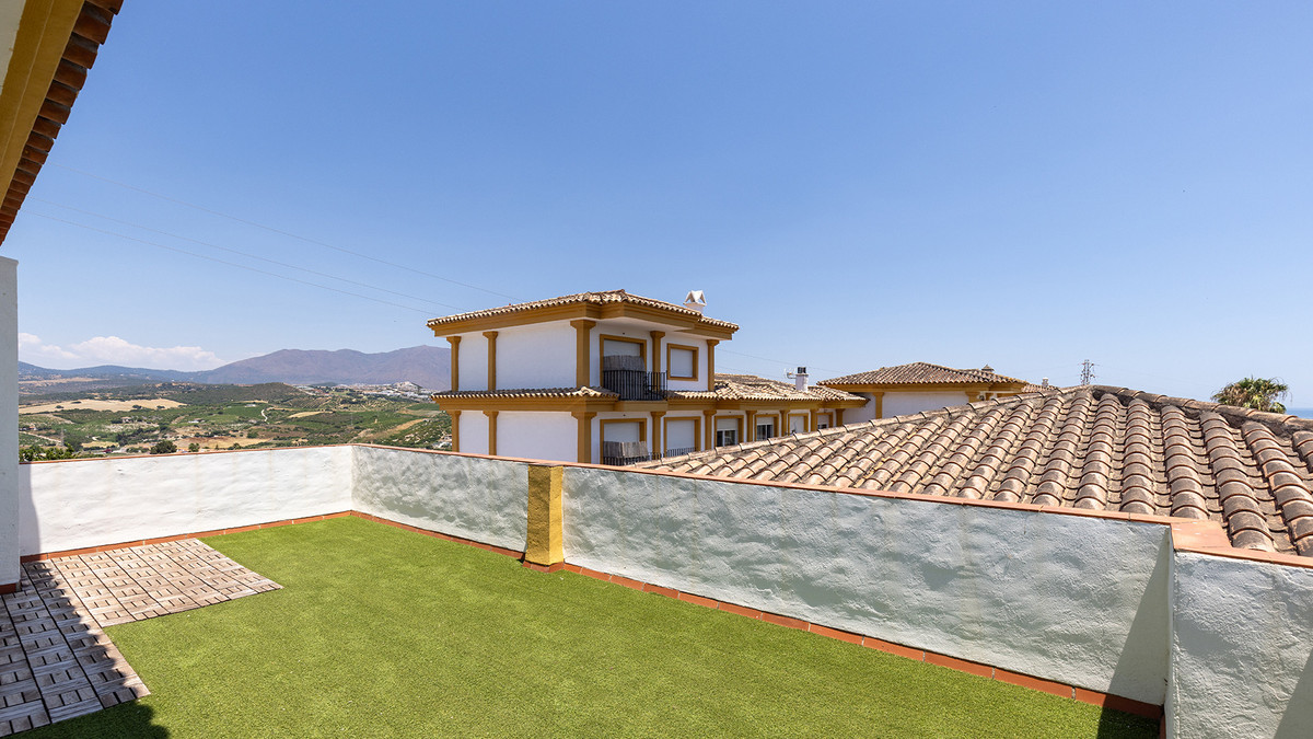 4 Bed Townhouse for sale in Manilva Costa Del Sol, Málaga, Spain