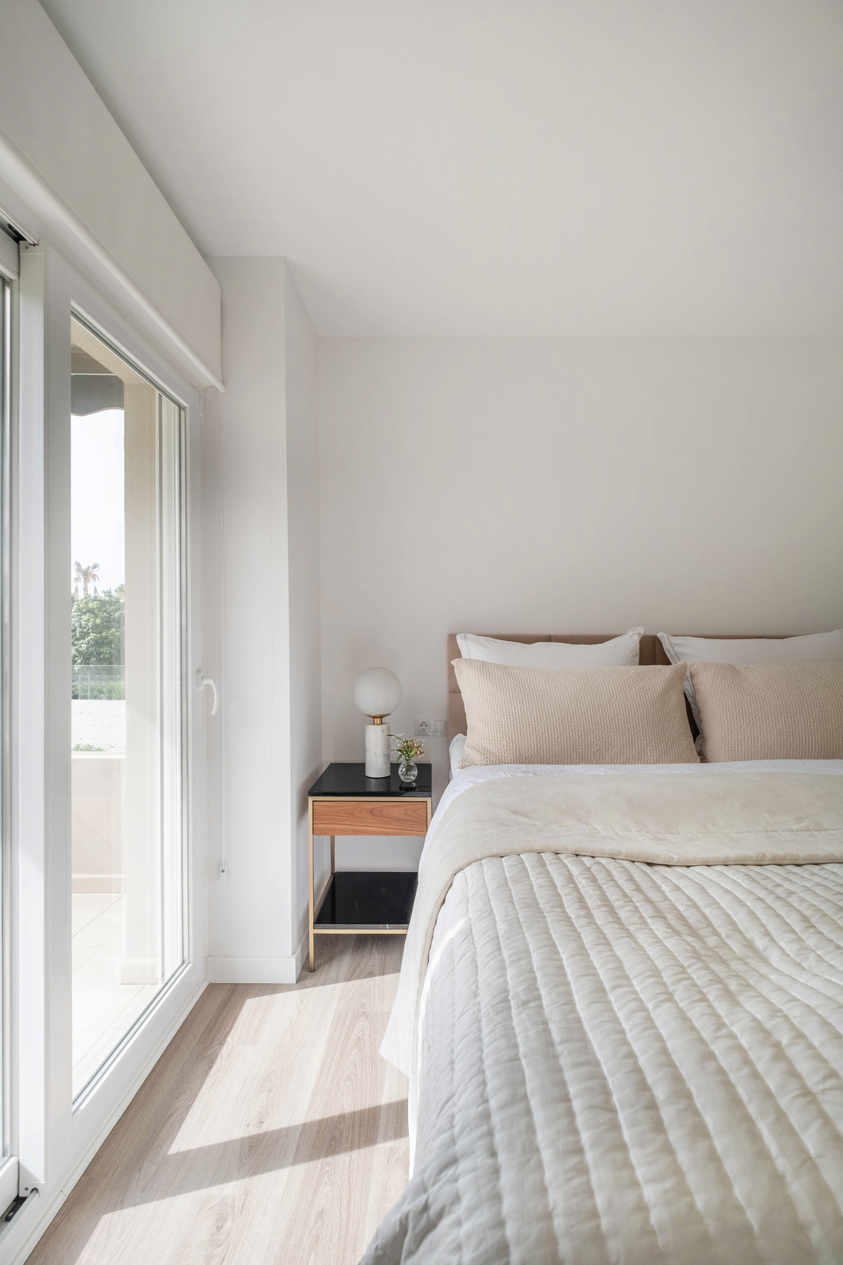 Se vende Apartamento Planta Media de 2 dormitorios en Costa Del Sol, Málaga, España