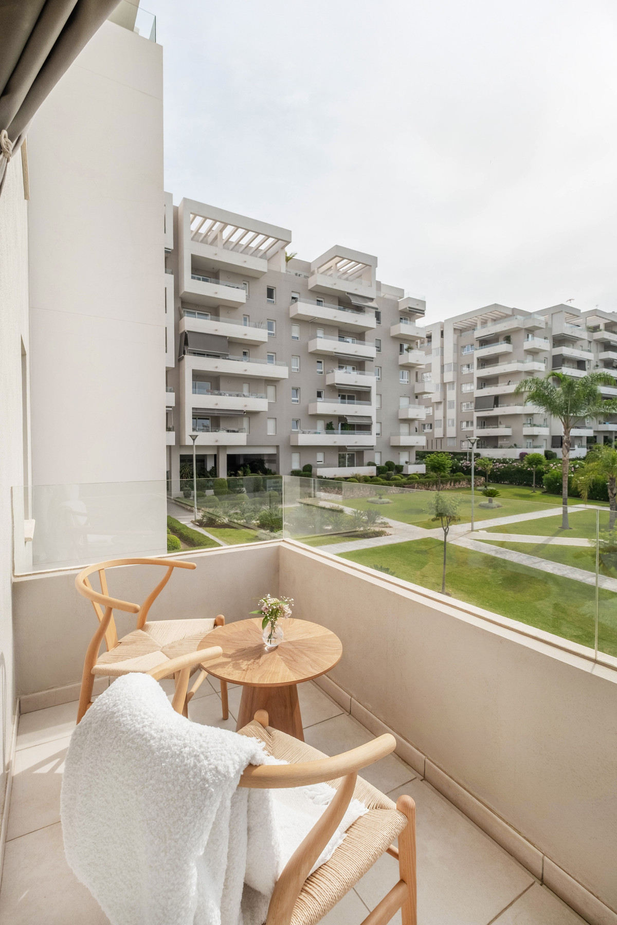 Se vende Apartamento Planta Media de 2 dormitorios en Costa Del Sol, Málaga, España