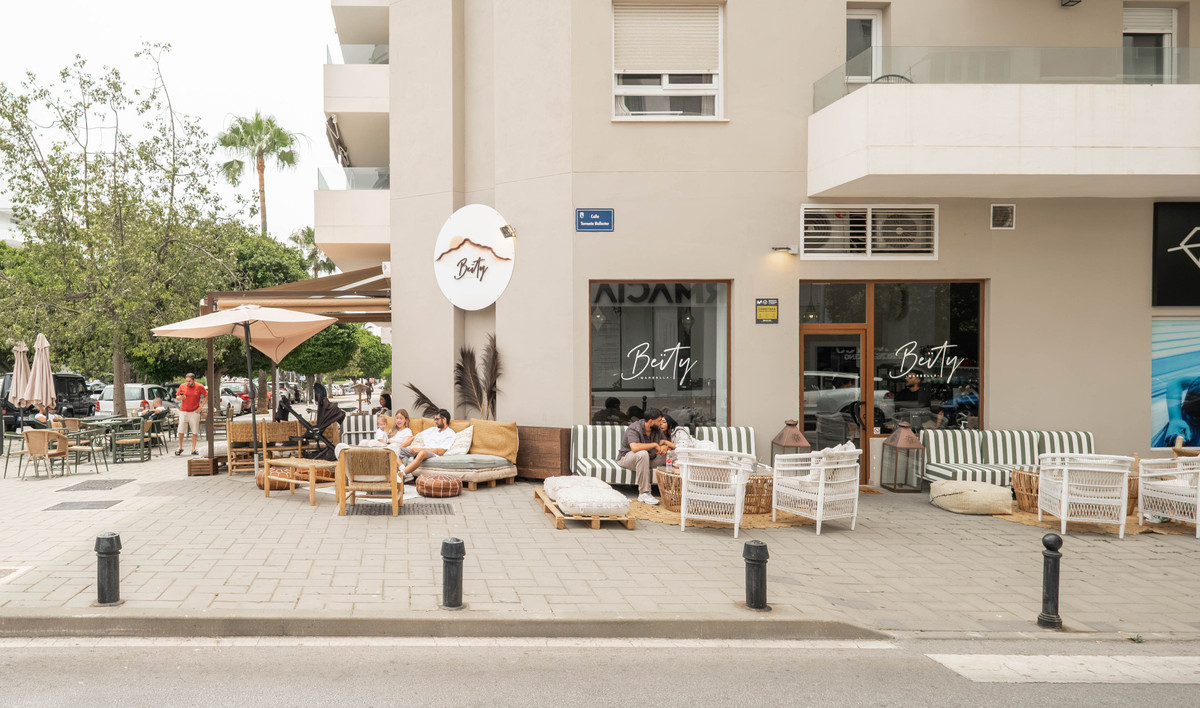 Se vende Apartamento Planta Media de 2 dormitorios en Costa Del Sol, Málaga, España