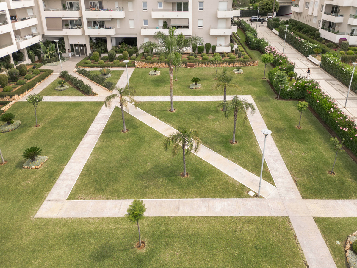 Se vende Apartamento Planta Media de 2 dormitorios en Costa Del Sol, Málaga, España