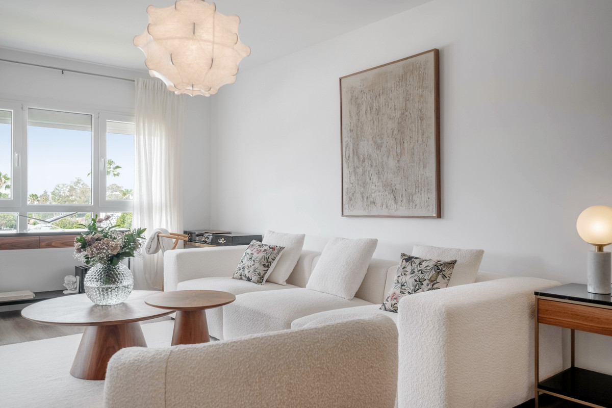 Se vende Apartamento Planta Media de 2 dormitorios en Costa Del Sol, Málaga, España