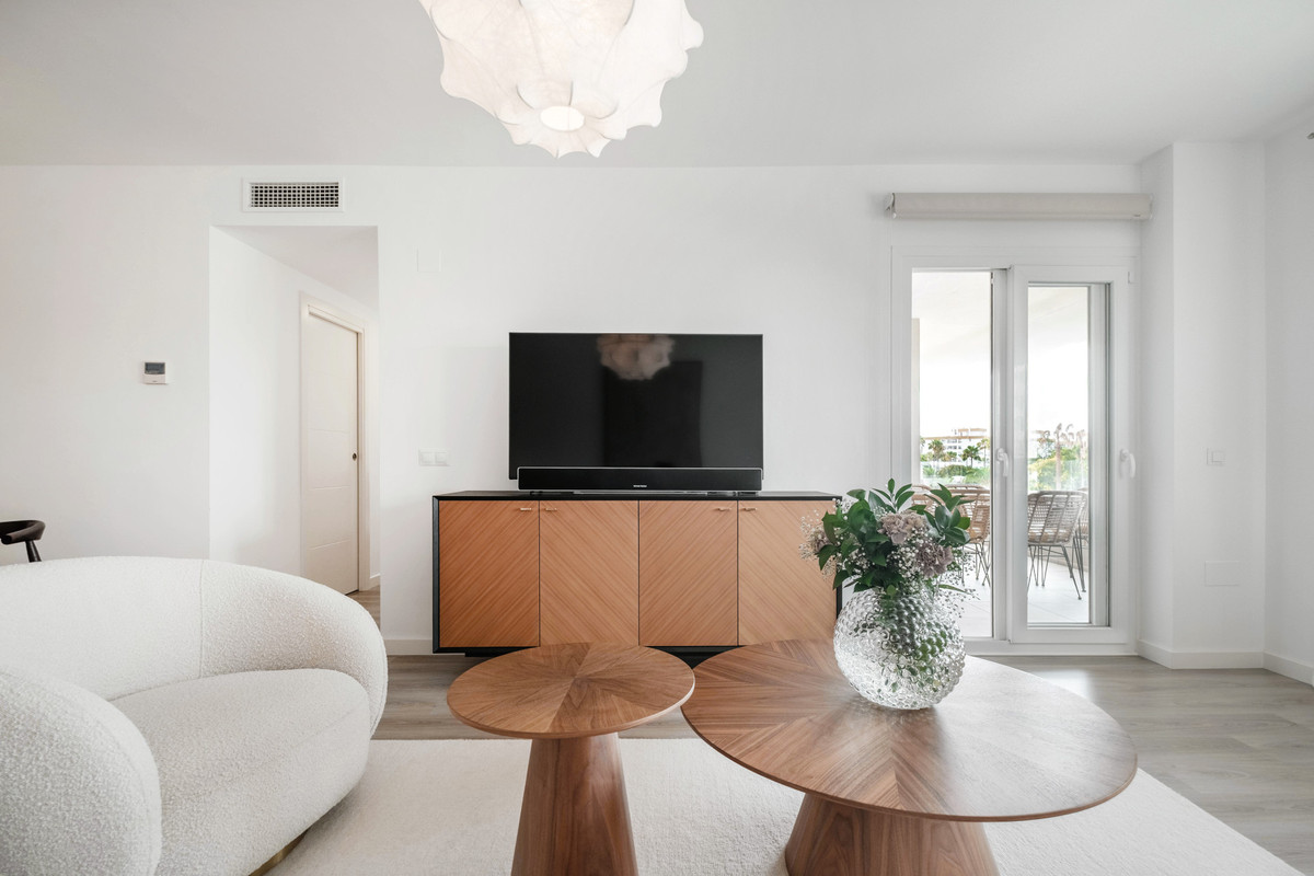 Se vende Apartamento Planta Media de 2 dormitorios en Costa Del Sol, Málaga, España