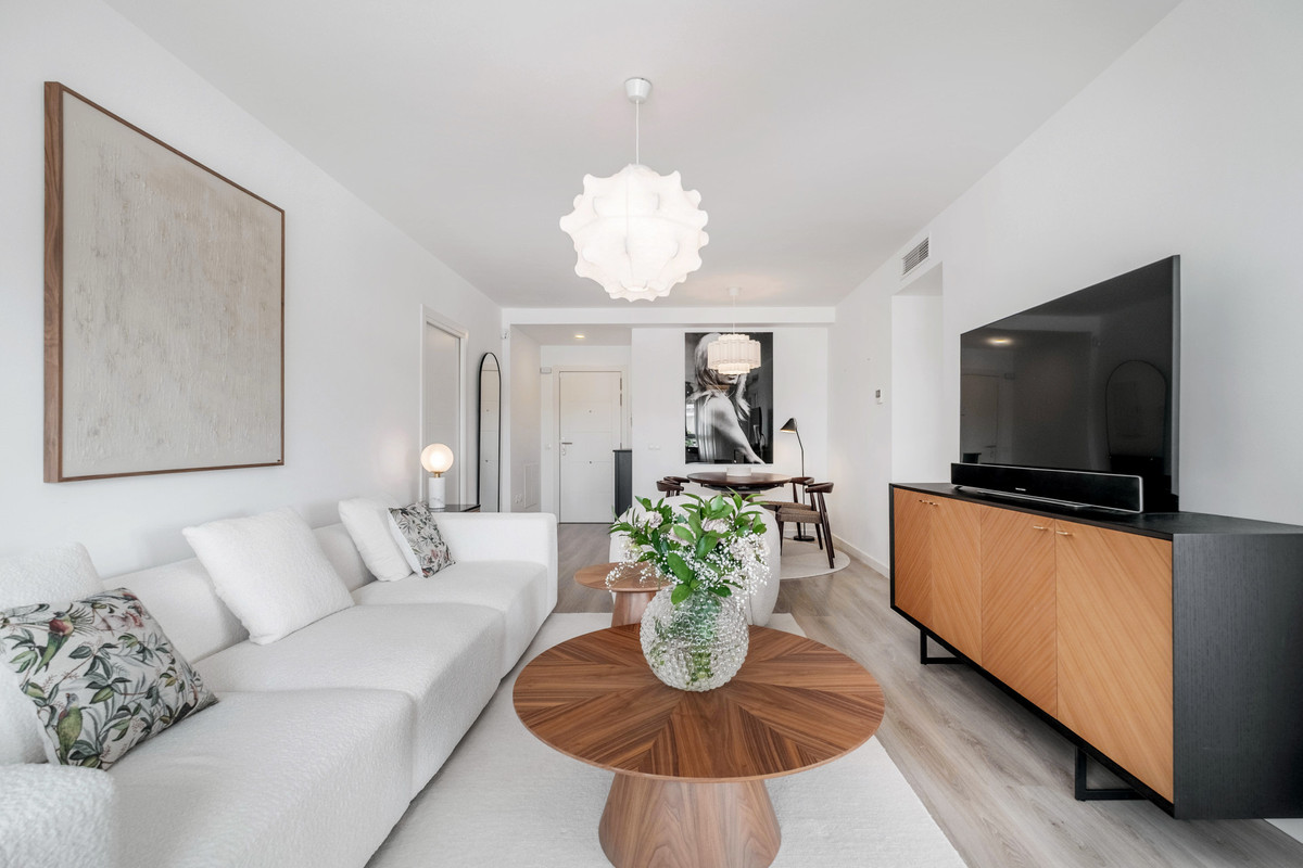 Se vende Apartamento Planta Media de 2 dormitorios en Costa Del Sol, Málaga, España