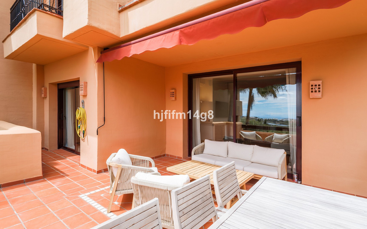 2 Bed Apartment for sale in Benahavís Costa Del Sol, Málaga, Spain