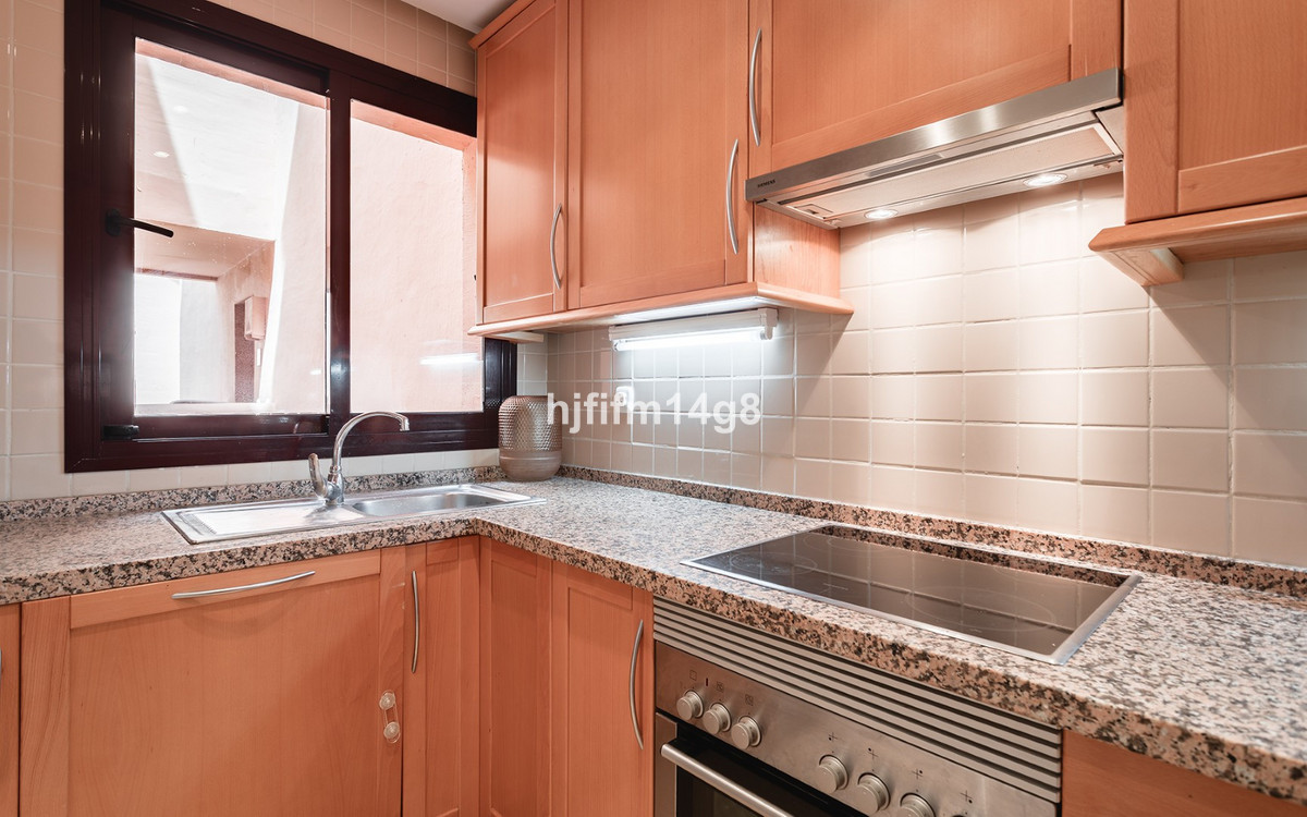 2 Bed Apartment for sale in Benahavís Costa Del Sol, Málaga, Spain