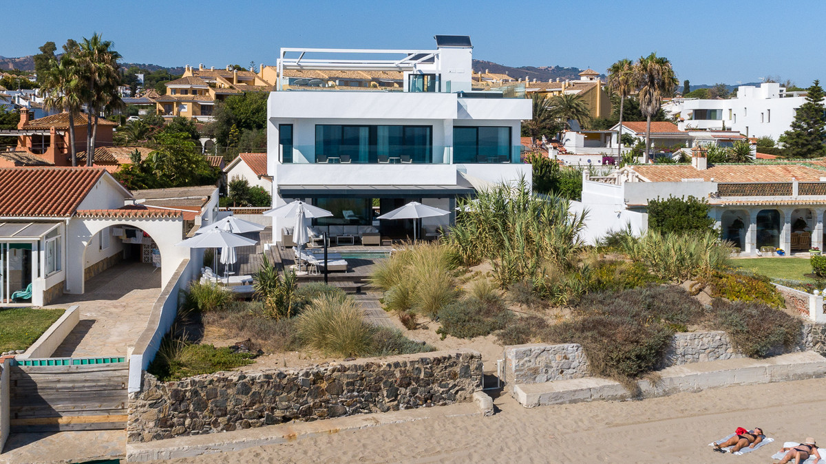 6 Bed Townhouse for sale in Costabella Costa Del Sol, Málaga, Spain