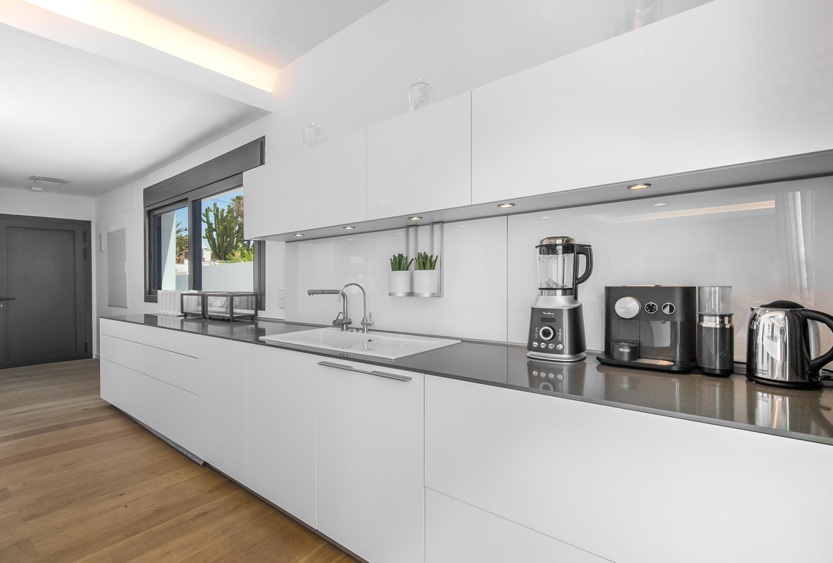 6 Bed Townhouse for sale in Costabella Costa Del Sol, Málaga, Spain