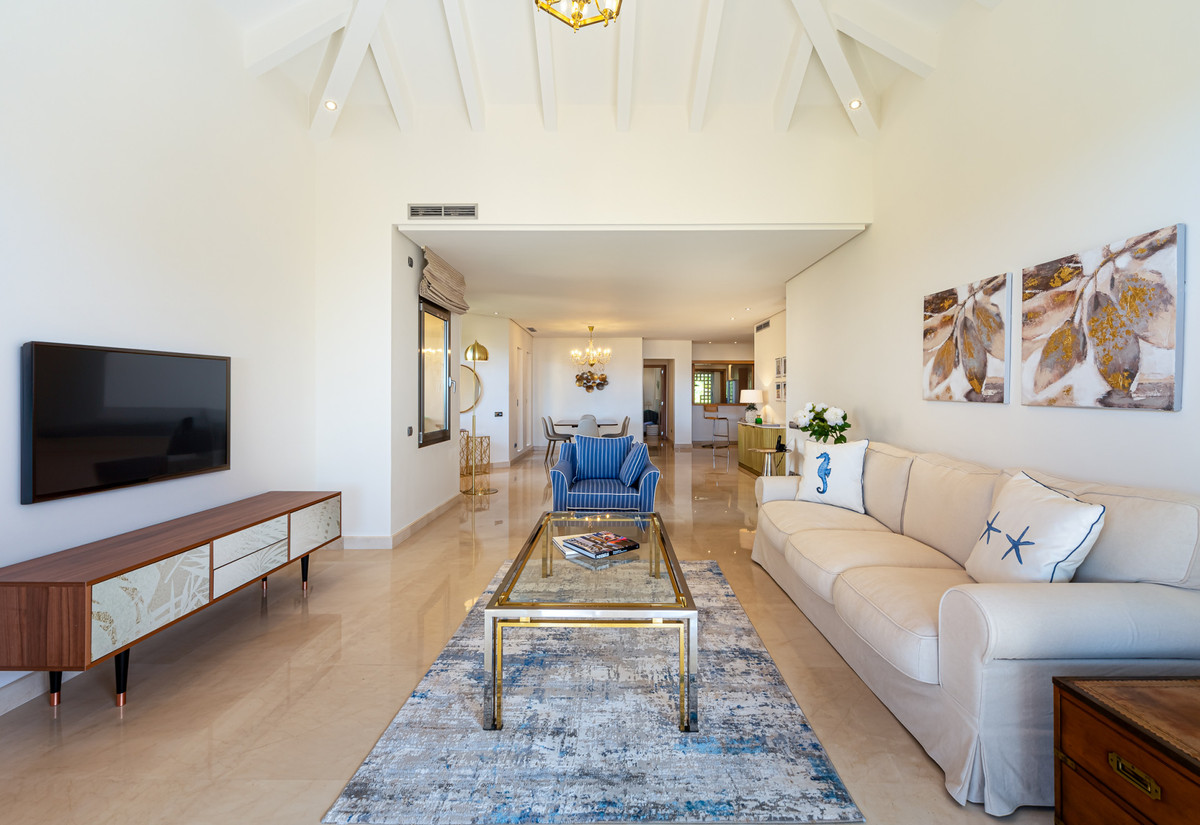 2 Bed Apartment for sale in The Golden Mile Costa Del Sol, Málaga, Spain