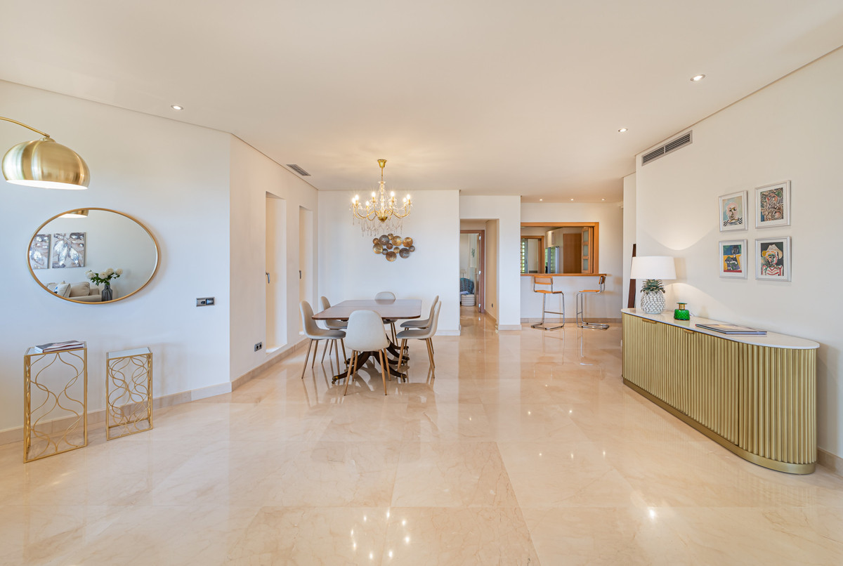 2 Bed Apartment for sale in The Golden Mile Costa Del Sol, Málaga, Spain